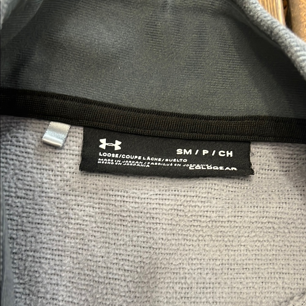 Gray Quarter-Zip Pullover - image 3